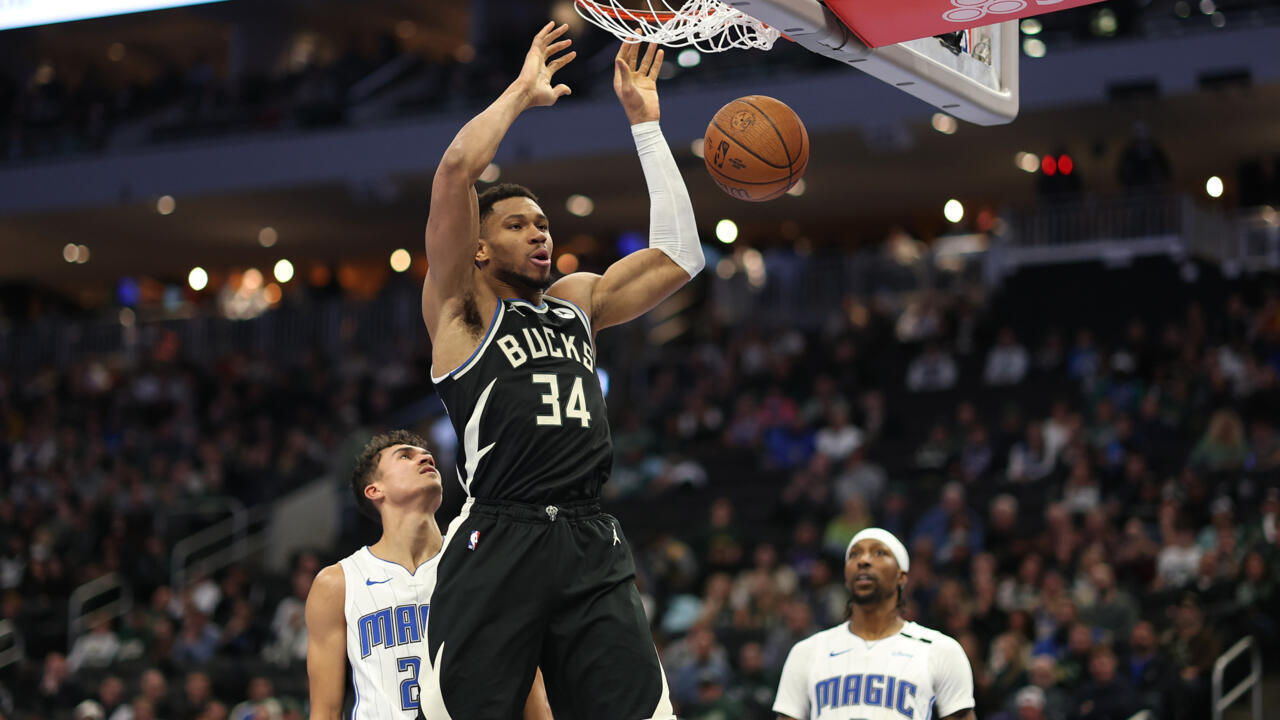 NBA: Ασύλληπτη σεζόν για τον Αντετοκούνμπο που έγραψε ιστορία, σπάζοντας το ένα ρεκόρ πίσω από το άλλο! (ΦΩΤΟ)