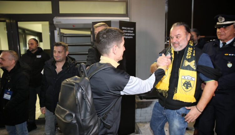 Τα συγχαρητήρια του Μάριου Ηλιόπουλου στους ποδοσφαιριστές της ΑΕΚ (VIDEO)