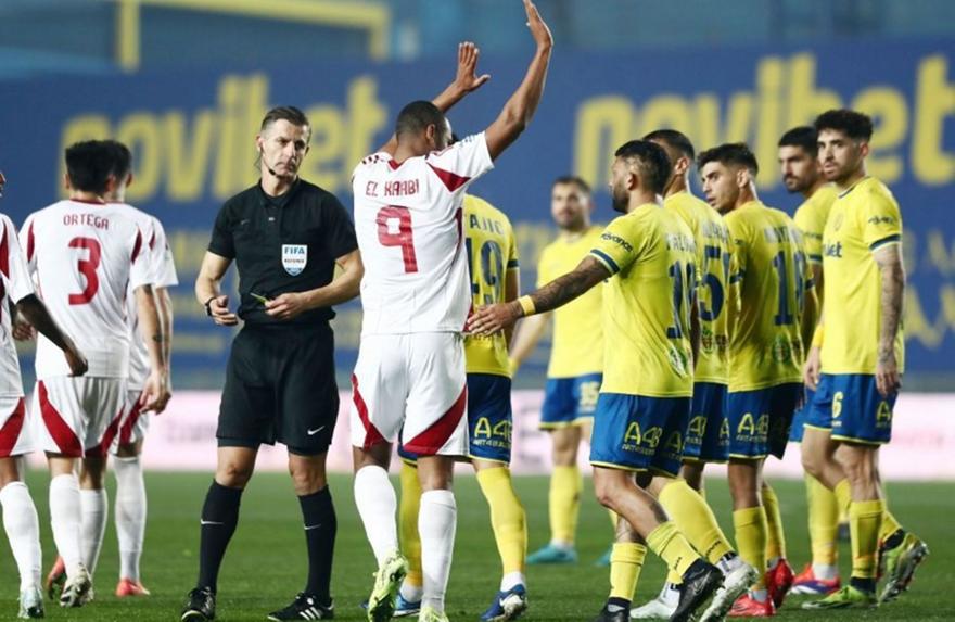 Στο μικροσκόπιο το πέναλτι υπέρ του Ολυμπιακού – Τι λέει ο κανονισμός;