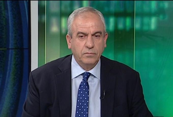 Βαρούχας: «Κάνει πέναλτι ο Ντραγκόφσκι στον Βίντα»