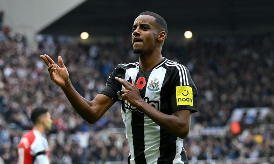 Νέα βελτιωμένη πρόταση της Νιούκαστλ στον Ίσακ