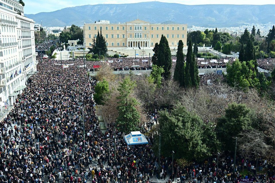 Απεργίες για τα Τέμπη: «Νεκρώνει» η χώρα στις 28 Φεβρουαρίου για μαζική συμμετοχή στη διαμαρτυρία