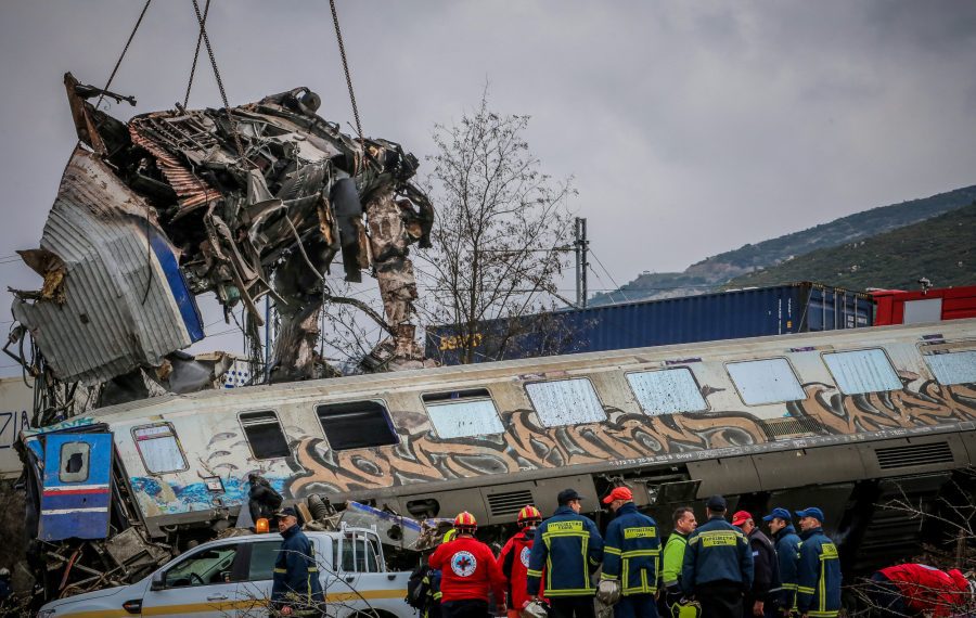 Τέμπη: Ποινική έρευνα για αναρτήσεις κατά Μπακαΐμη ζητά ο Άρειος Πάγος