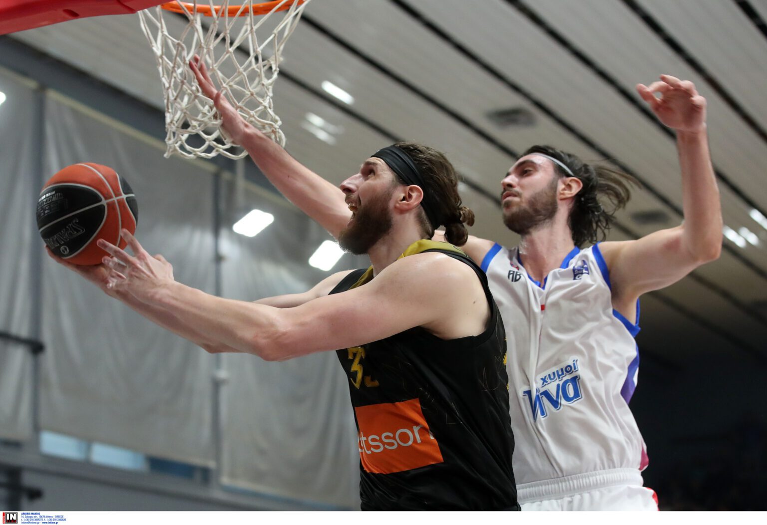 Γκόλντεν: «Όλοι μαζί μπορούμε να τους νικήσουμε όλους»