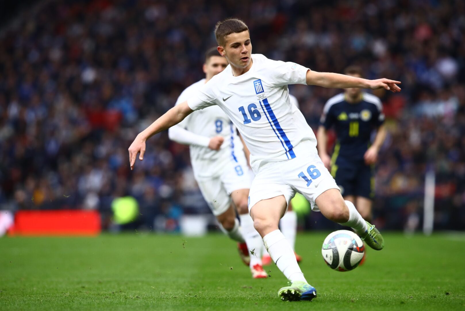 Ο Μουζακίτης στο ραντάρ της Ντόρτμουντ – Τσεκάρει Τζολάκη η Λεβερκούζεν