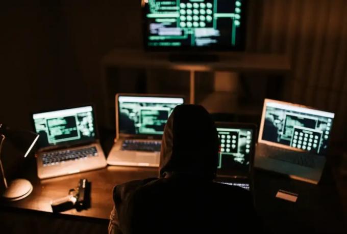 Διέρρευσαν στο dark web 813 GB προσωπικών δεδομένων και τραπεζικοί λογαριασμοί χιλιάδων φοιτητών