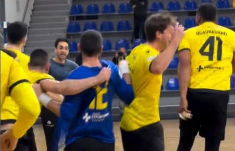 Ο Τέπερ έγραψε ιστορία: Η απόκρουση που έστειλε την ΑΕΚ στα ημιτελικά του EHF Cup (VIDEO)