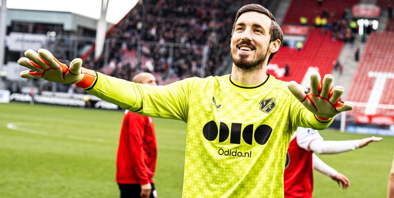 Στους 100 καλύτερους τερματοφύλακες του κόσμου ο Βασίλης Μπάρκας!