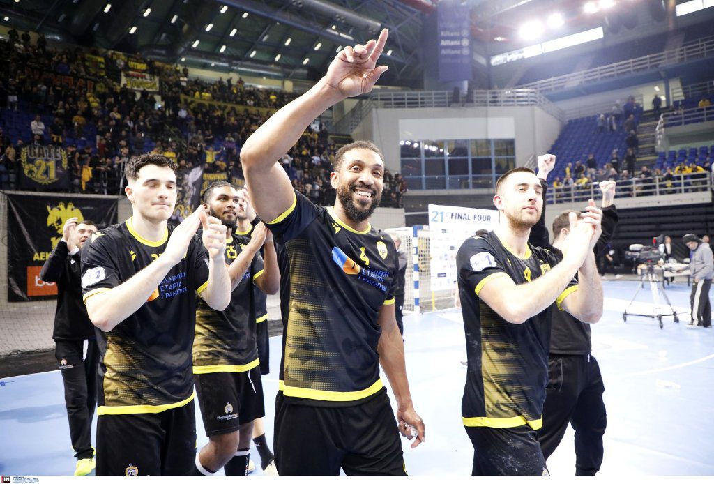 ΑΕΚ – Αλκαλόιντ: Άνοιξαν οι θύρες 3 και 10 για τον μεγάλο τελικό – Χαμός για ένα εισιτήριο!