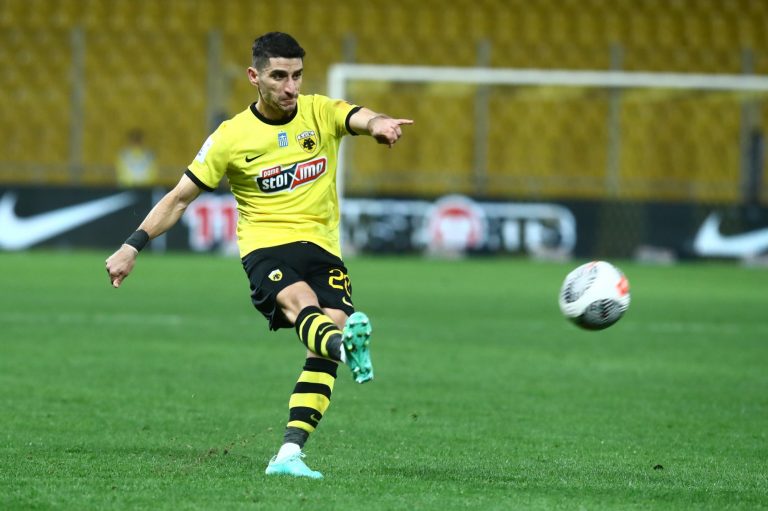 Super League 2024/25: Ο Πέτρος Μάνταλος ψηφίστηκε ως ο καλύτερος παίκτης της ΑΕΚ (pic)