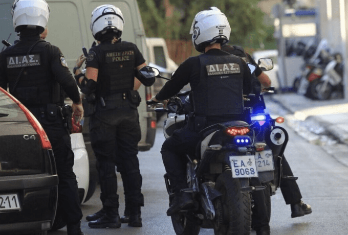 Θεσσαλονίκη: Σε εξέλιξη αστυνομική επιχείρηση για εγκληματικές οργανώσεις που διακινούσαν ναρκωτικά