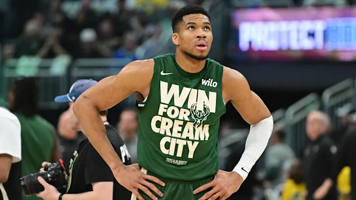 NBA: Οι Χιούστον Ρόκετς στο… κυνήγι για τον Γιάννη Αντετοκούνμπο