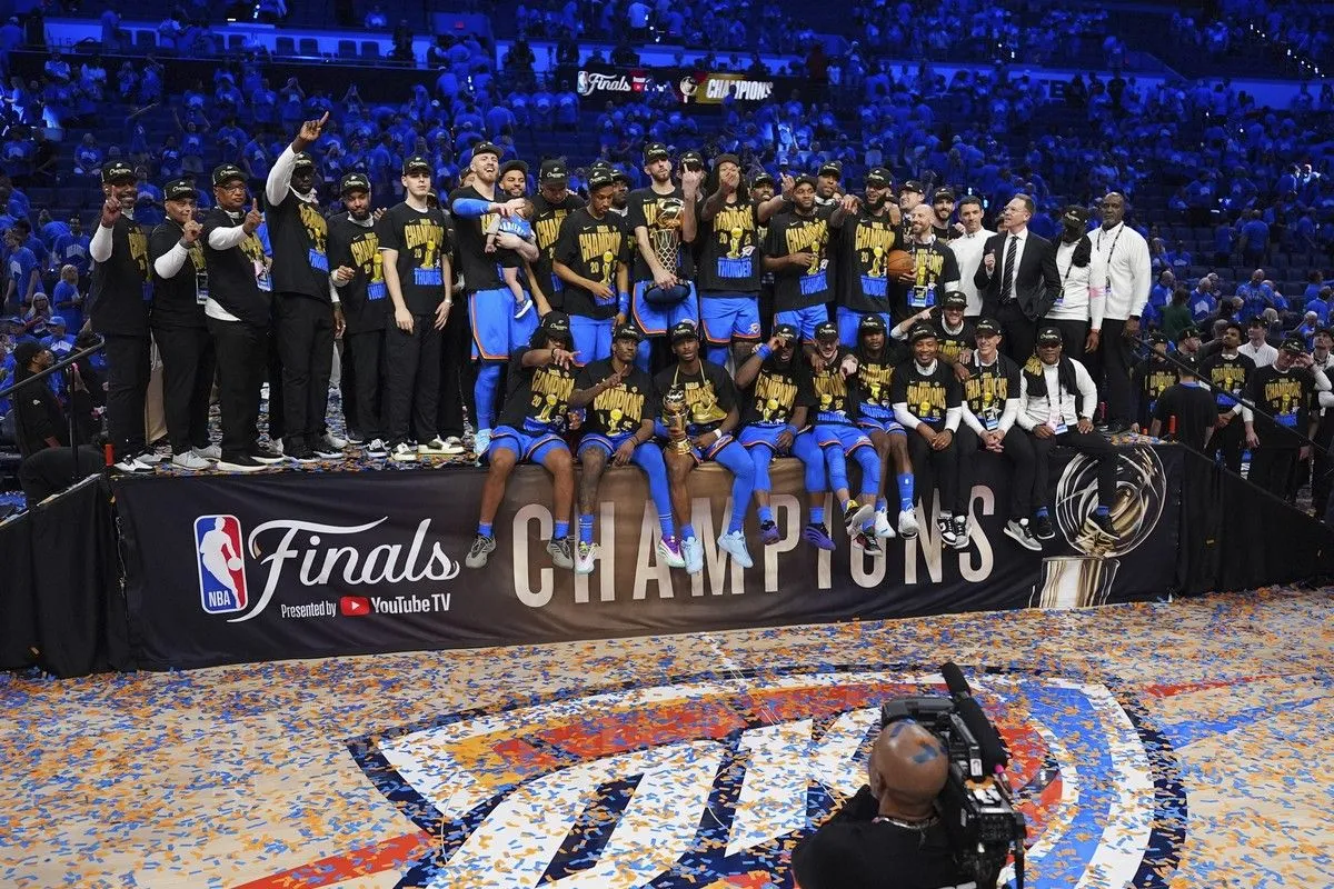 NBA: Η Οκλαχόμα Σίτι Θάντερ κατέκτησε το πρώτο πρωτάθλημα της ιστορίας της, νικώντας 103-91 τους Πέισερς στο Game 7!