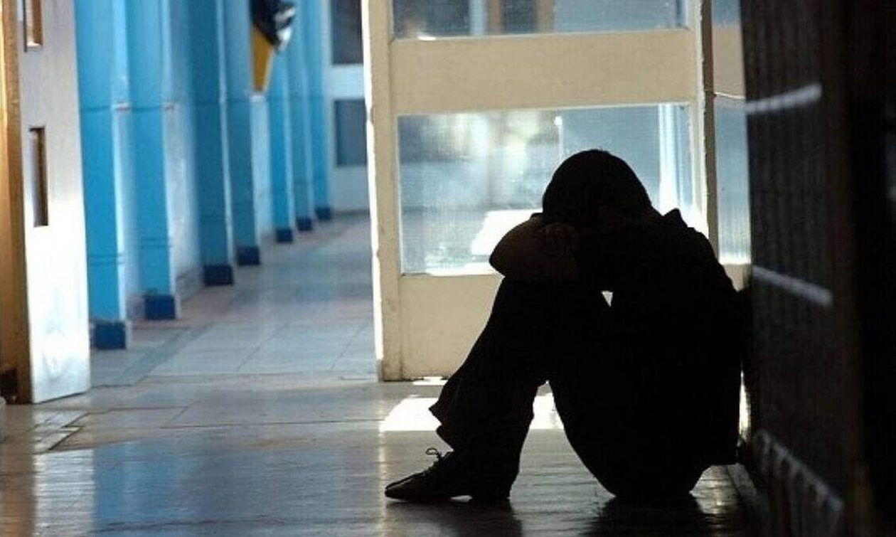 Θεσσαλονίκη: Επιτέθηκαν και έκαψαν με τσιγάρο 13χρονο στο φάσμα του αυτισμο