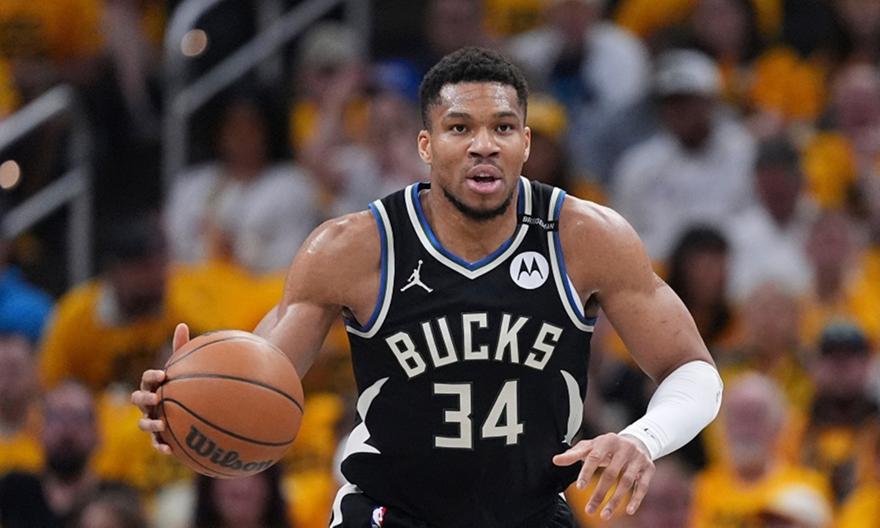 Οι Νικς καραδοκούν για Γιάννη Αντετοκούνμπο – Στο μικροσκόπιο οι εξελίξεις στο Μιλγουόκι