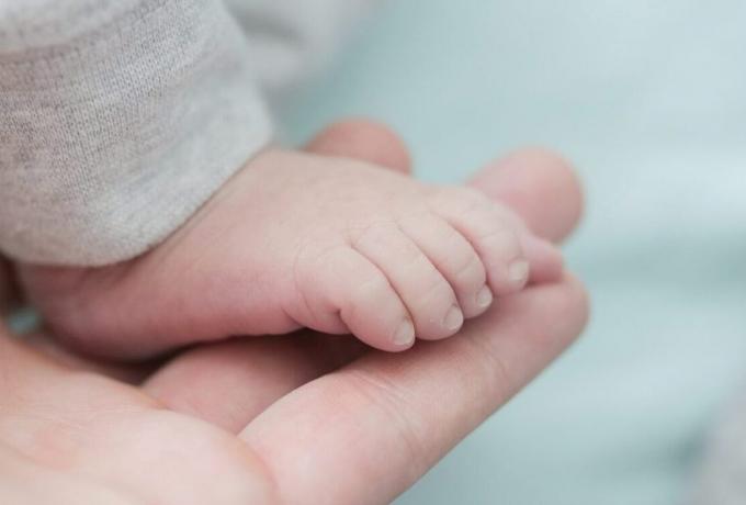 Σοκ στην Πάρο: Βρέφος 5 μηνών έφυγε από τη ζωή