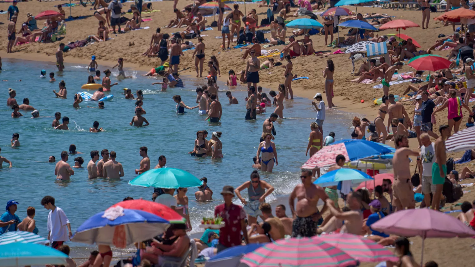 Καιρός σήμερα: Μπαίνει ξανά στον «φούρνο» η χώρα – Στους 37 βαθμούς η θερμοκρασία