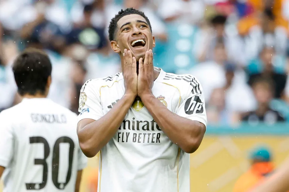 Εκτός για μήνες ο Μπέλιγχαμ – Χειρουργείο στον ώμο για τον Άγγλο μέσο