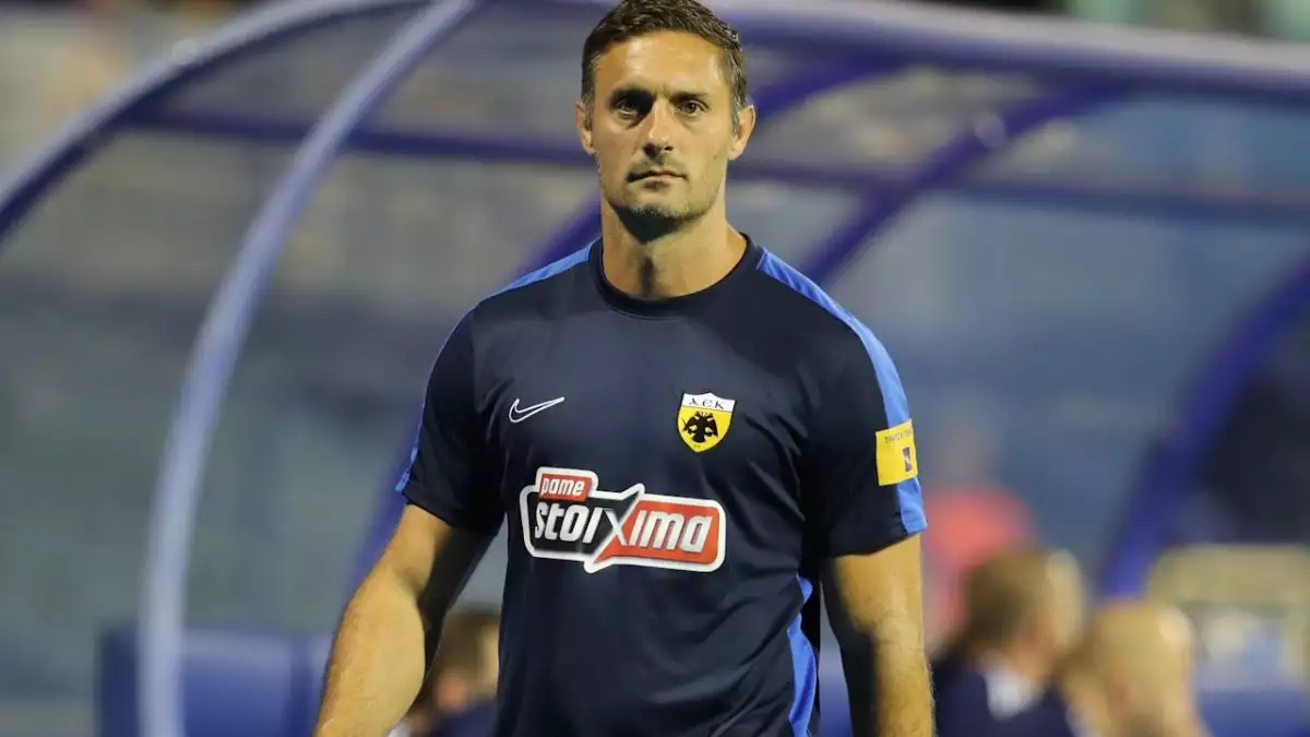 Με νέο επιτελείο ο Αλμέιδα στη Σεβίλλη – Μόνο ο Μπονίνι από την ΑΕΚ