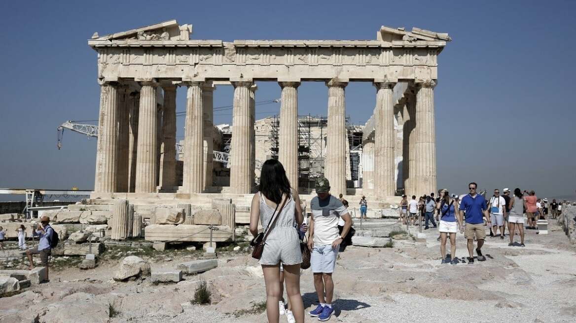 Αναστολή λειτουργίας στην Ακρόπολη σήμερα (8/7) λόγω υψηλών θερμοκρασιών