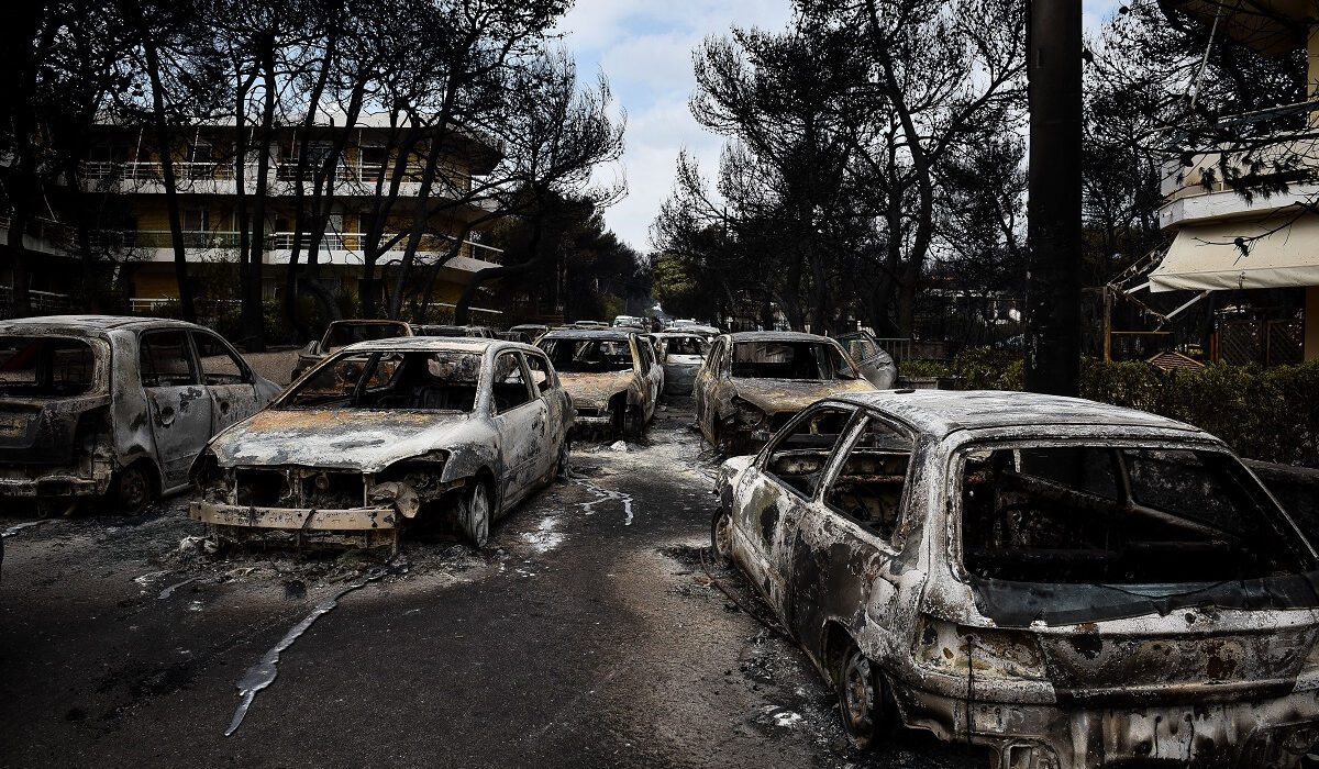 Επτά χρόνια από την φονική πυρκαγιά στο Μάτι – Ζωντανή η μνήμη των θυμάτων