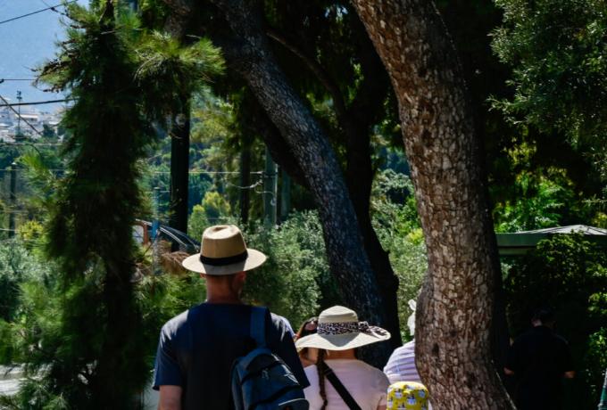 Νέο έκτακτο δελτίο της ΕΜΥ: Θερμοκρασίες-ρεκόρ και 44άρια σε όλη τη χώρα