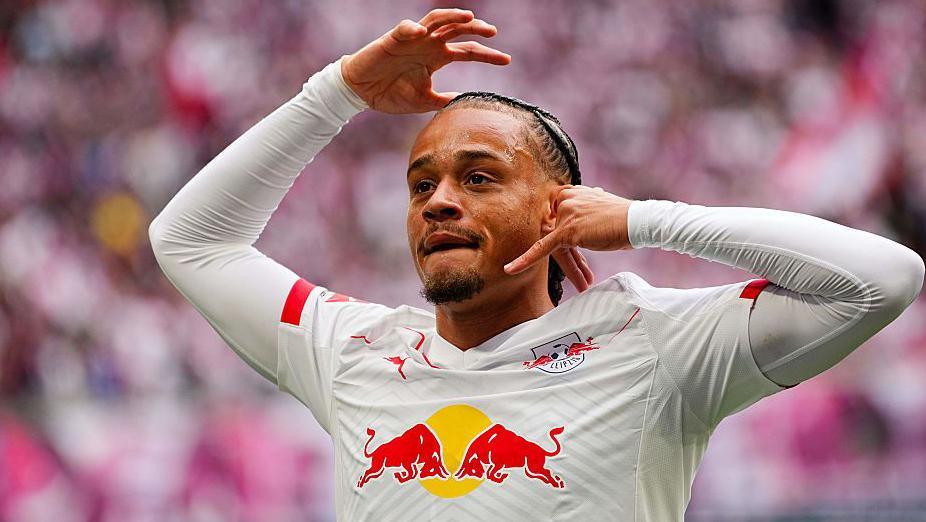 Μεταγραφή-βόμβα: Η Τότεναμ απέκτησε τον Τσάβι Σίμονς από τη Λειψία