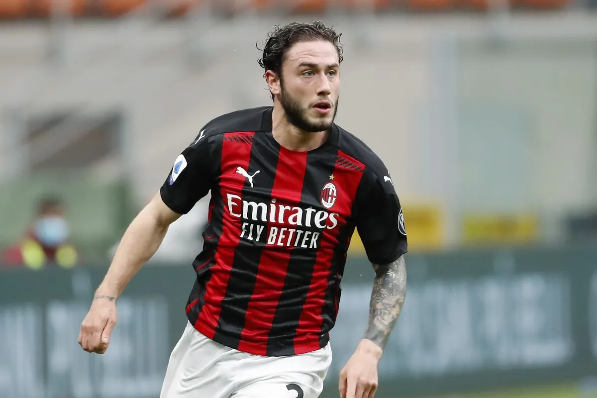 «Όλο και πιο κοντά στην απόκτηση του Ντάβιντε Καλάμπρια ο Παναθηναϊκός»