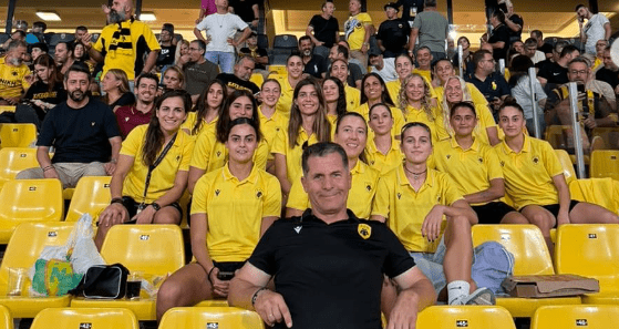 Δίπλα στην ΑΕΚΑΡΑ πάντα οι νταμπλούχες Ελλάδας!