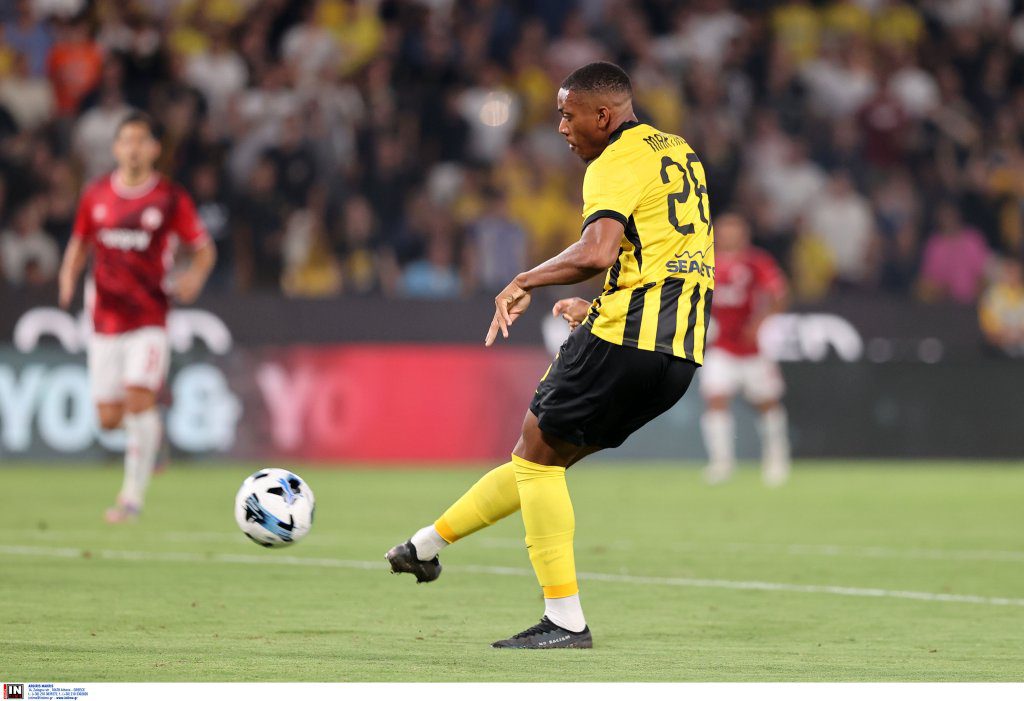 Πρόταση της Μοντερέι για Μαρσιάλ – Ικανοποιημένη η ΑΕΚ, περιμένει την απόφασή του