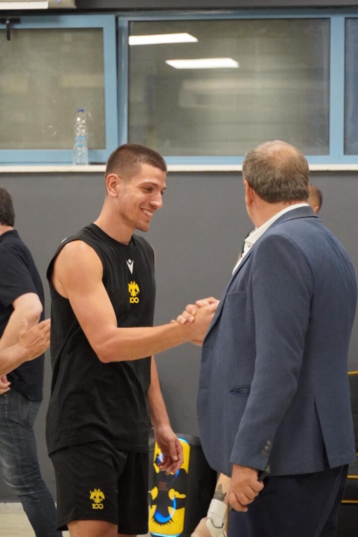ΑΕΚ Μπάσκετ: Με ωραίο κλίμα ξεκίνησε η προετοιμασία, παρουσία Μάκη και Βαγγέλη Αγγελόπουλου (ΦΩΤΟ)