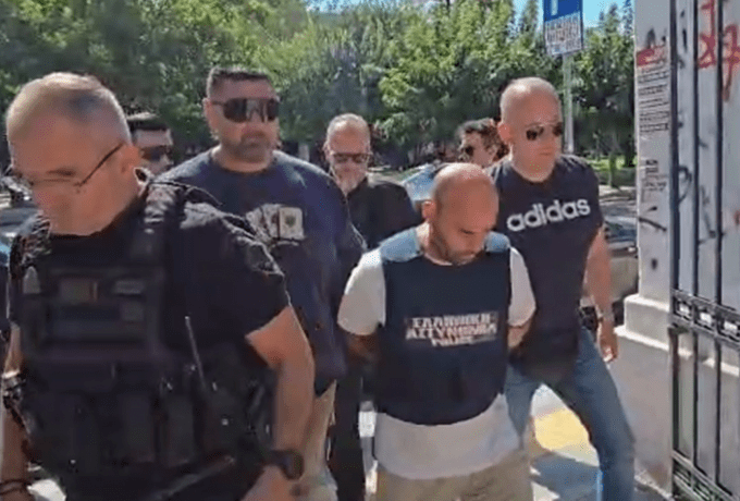 Συγκλονιστικές στιγμές στα δικαστήρια Βόλου: Ο συζυγοκτόνος μίλησε στην κόρη του