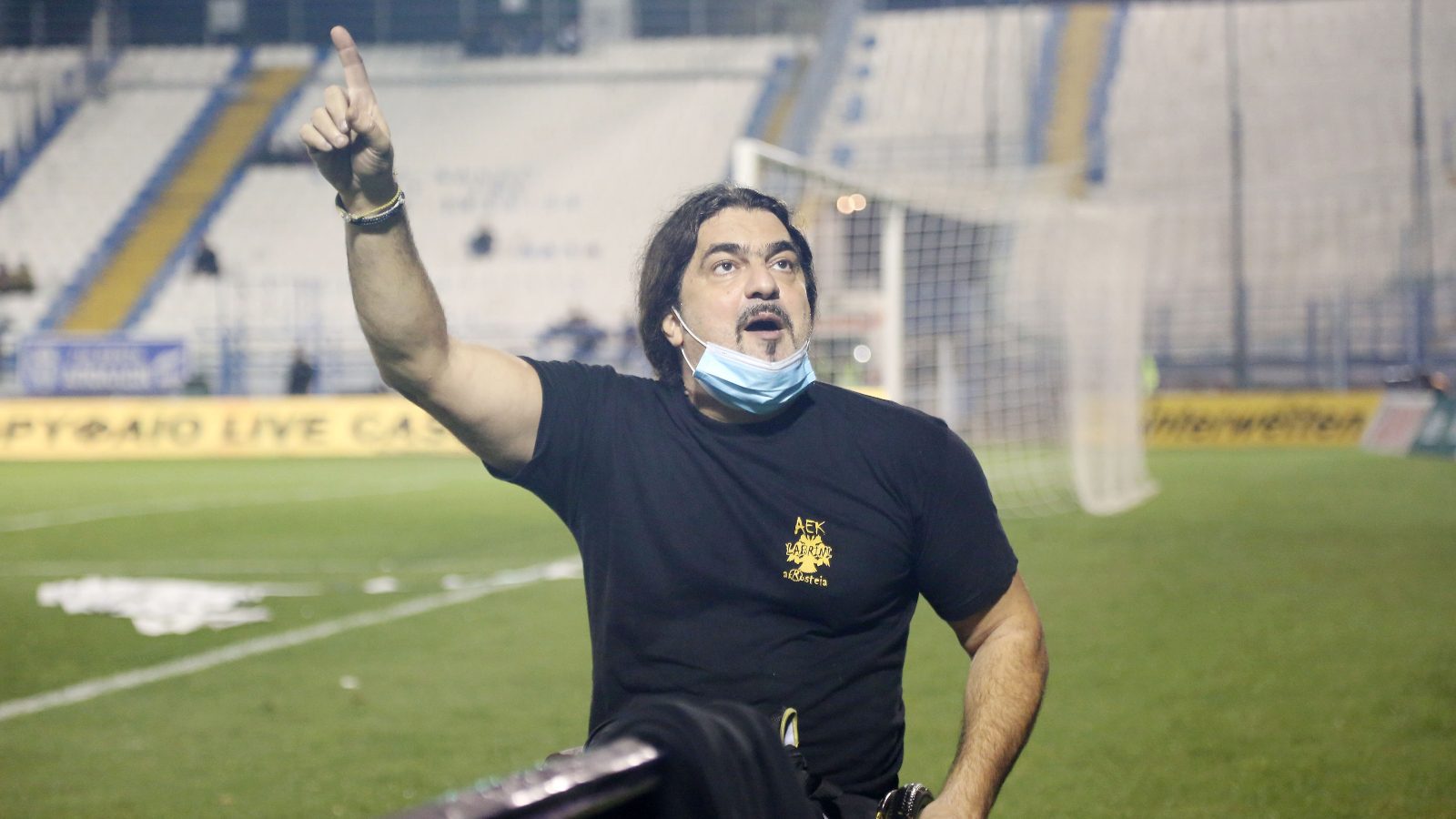 «Νίκος Ξηροκώστας, για πάντα εδώ»: Το μήνυμα της ΑΕΚ για τον εμβληματικό της οπαδό! (VIDEO)