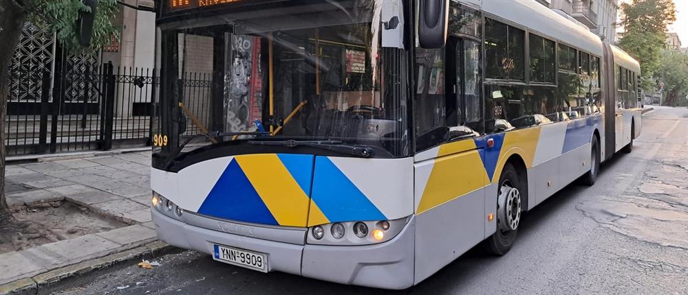 Γλυφάδα: Σοκ σε λεωφορείο με άνδρα που προσπάθησε να ξεγυμνωθεί