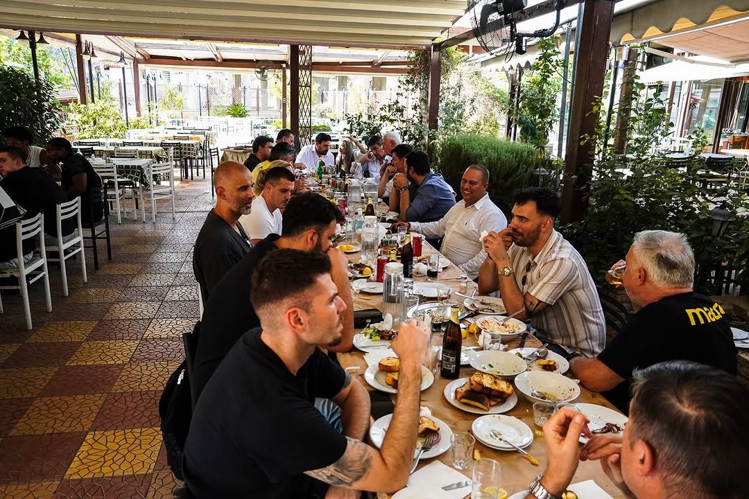 ΑΕΚ: Γεύμα στη Χασιά για αθλητές και προπονητές ενόψει Φενέρμπαχτσε (ΦΩΤΟ)