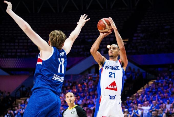 EuroBasket 2025: Θρίαμβος για τη Γαλλία 114-74 απέναντι στην Ισλανδία