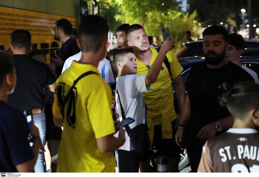 ΑΕΚ: Θερμή υποδοχή και στην Λάρισα!