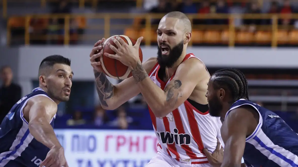 Ολυμπιακός: Χωρίς Φουρνιέ κόντρα στην Ντουμπάι BC