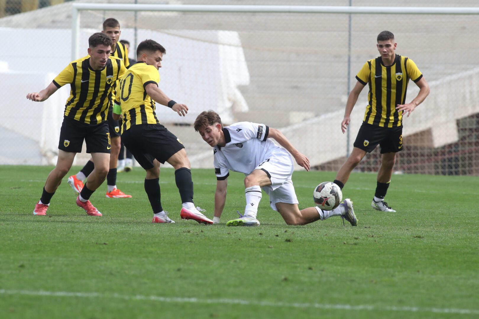 ΑΕΚ Κ19: Χάθηκε το τριπλό προβάδισμα, ισοφαρίζει στο 90’ ο ΠΑΟΚ