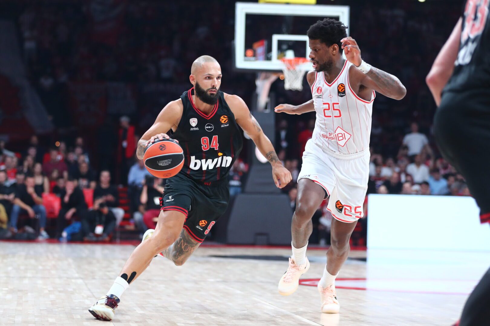 EuroLeague: Επέστρεψε στις νίκες ο Ολυμπιακός, λύγισε τη Χάποελ στο ΣΕΦ