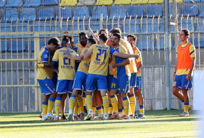 Super League 2: Ο Αστέρας Β έριξε… τρίμπαλο στη Νίκη και έστειλε τον Ηρακλή στην κορυφή!