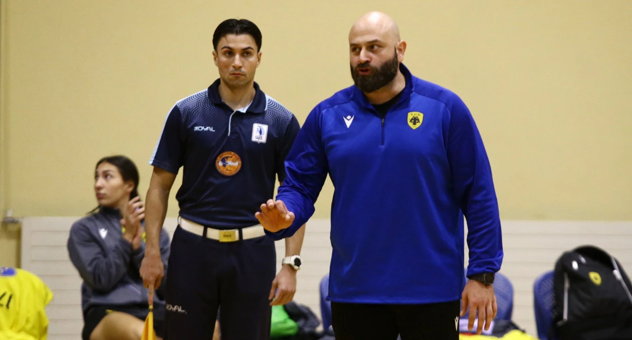 ΑΕΚ Βόλεϊ Γυναικών: «Τελειώνει» ο Ντεχριόγλου μετά την ήττα από τον Ηλυσιακό