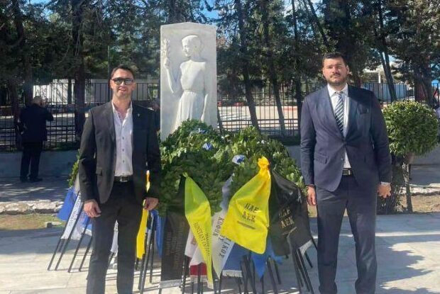 Ερασιτεχνική ΑΕΚ: Τίμησε την 28η Οκτωβρίου – Ο Ηλίας Χατσίκας στην κατάθεση στεφάνου στη Νέα Φιλαδέλφεια