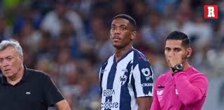 Συνεχίζεται η έντονη κριτική στον Μαρσιάλ από τον μεξικανικό Τύπο – «Περπατάει και οι συμπαίκτες του δεν θέλουν ούτε να του δίνουν πάσα»