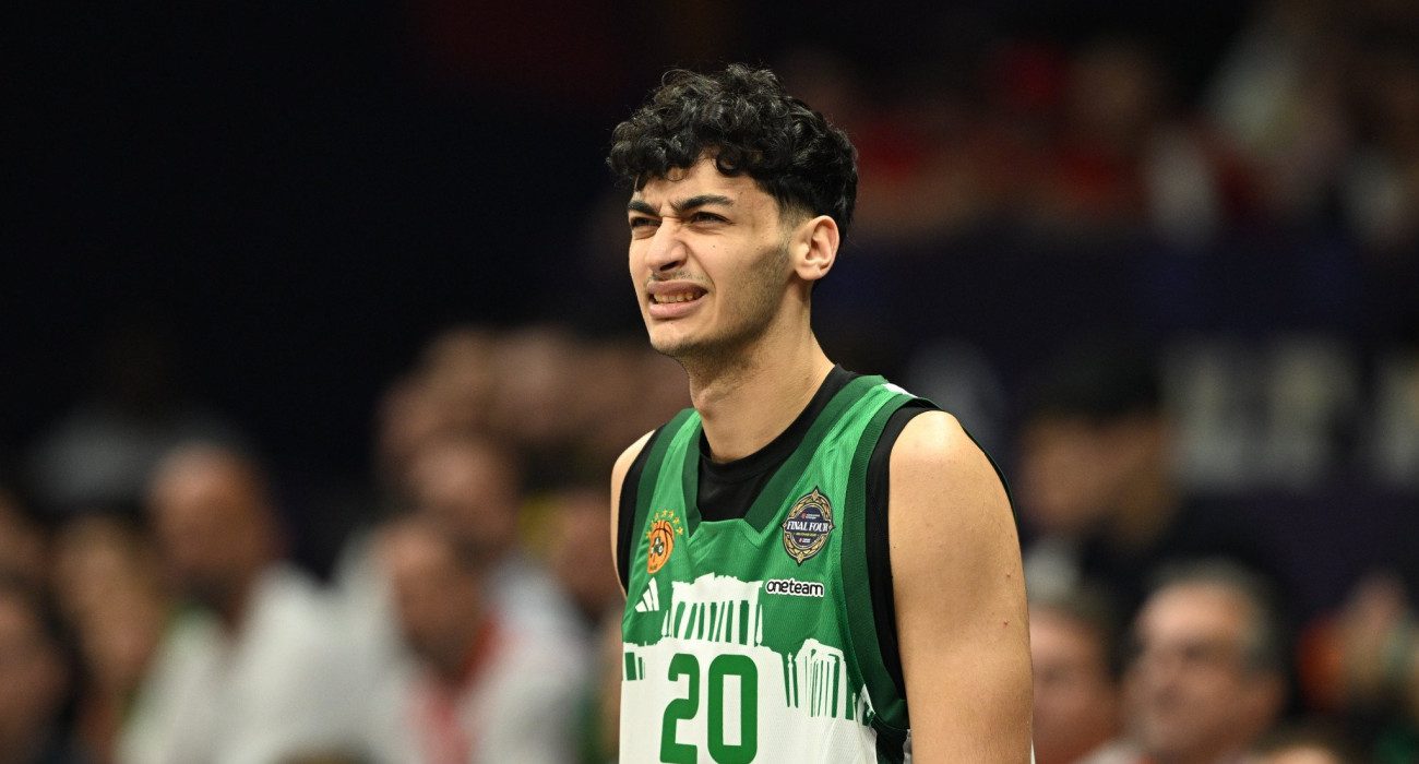 Πρόβλημα για τον Παναθηναϊκό: Κάταγμα στο δάχτυλο ο Σαμοντούροβ – Εκτός για δύο εβδομάδες