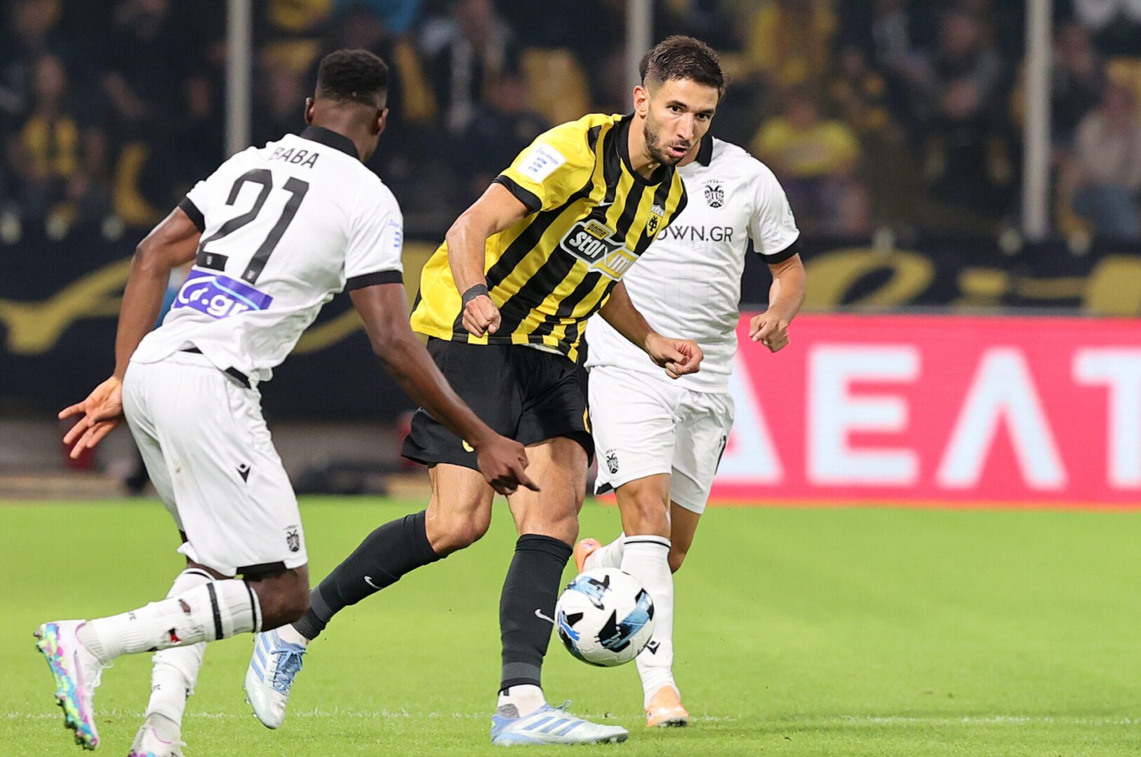 Στις κλήσεις της Εθνικής Σερβίας Γκρούγιτς και Γιόβιτς