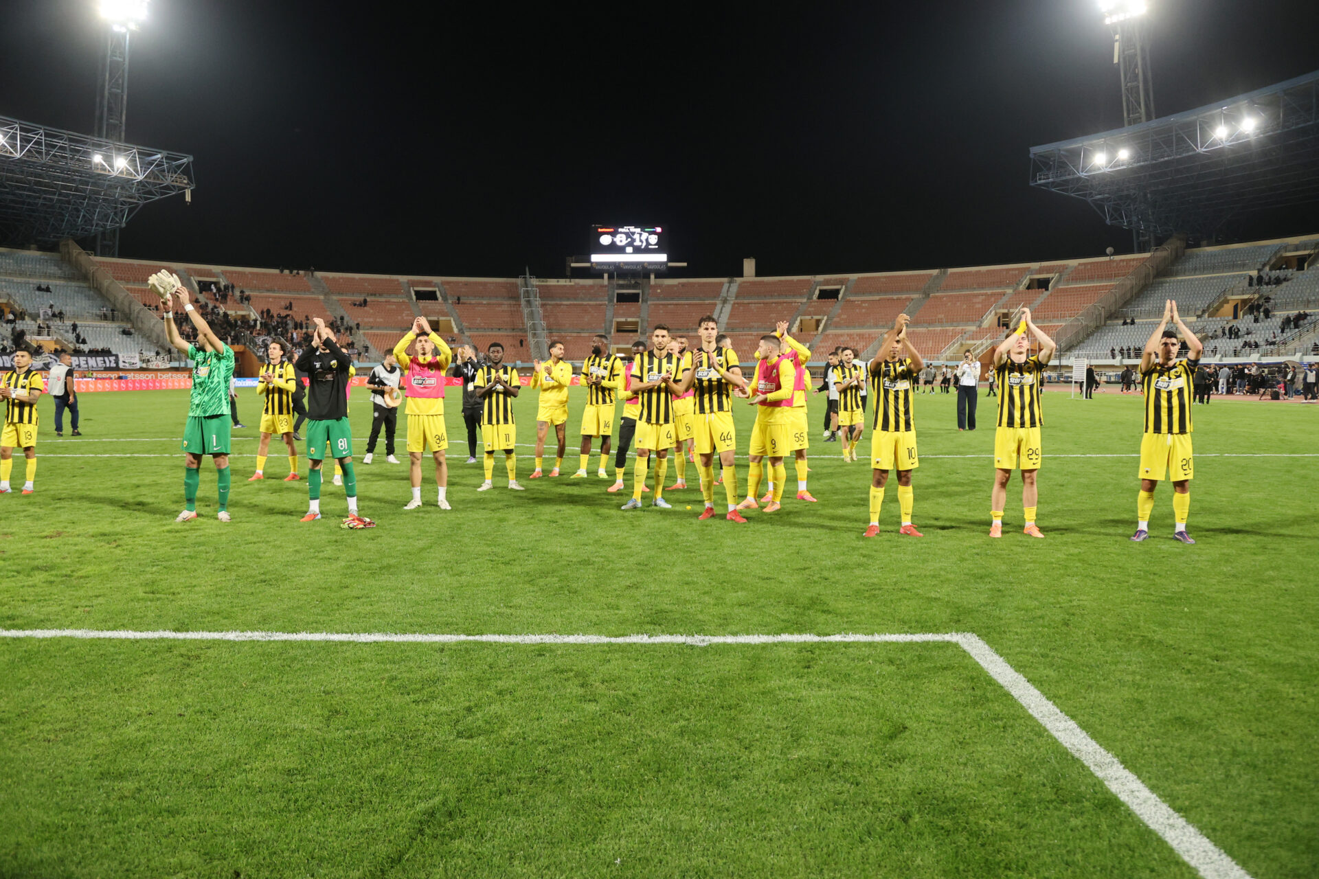 Παρά το -3 από την κορυφή: Η απίστευτη απόδοση της ΑΕΚ για το πρωτάθλημα!