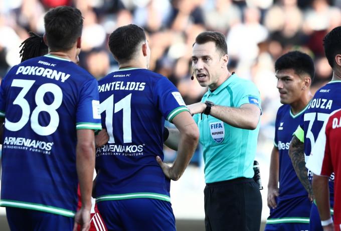 ΚΕΔ: Στον πάγκο οι διαιτητές για το δεύτερο πέναλτι του Ολυμπιακού με την Κηφισιά