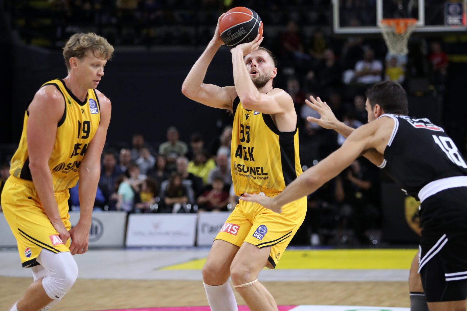 Η «Βασίλισσα» πλήρωσε τα λάθη της στο φινάλε και δέχτηκε σκληρή ήττα από τον ΠΑΟΚ