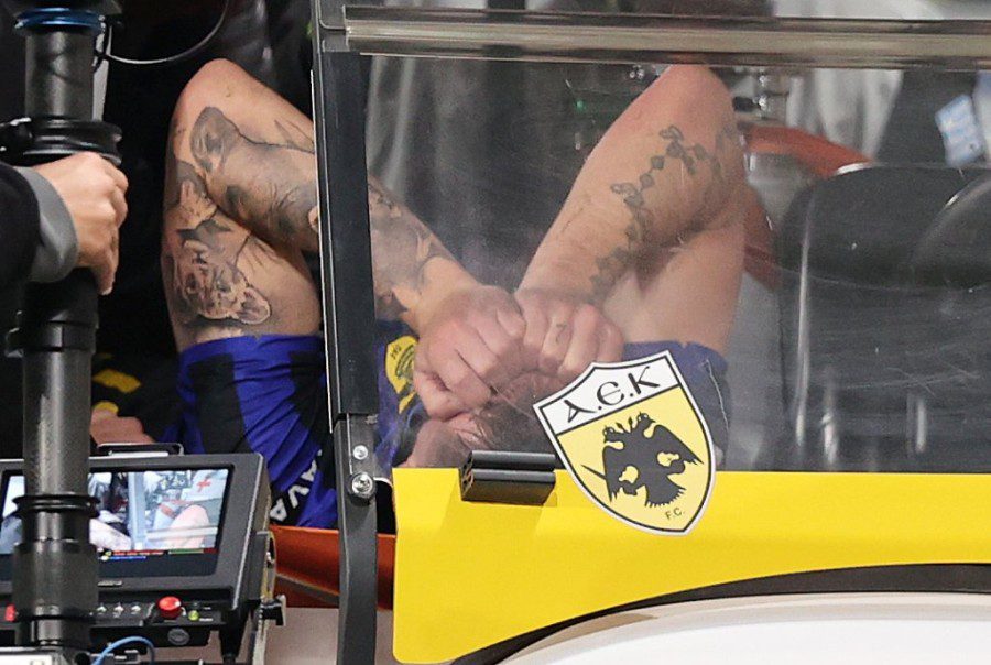 ΑΕΚ – Άρης: Σοβαρός τραυματισμός για τον Αλφαρέλα (vid)